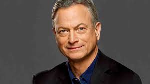 How tall is Gary Sinise?